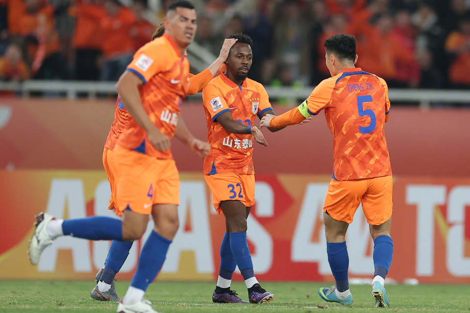 包含转折点!犹他爵士绝杀压哨,亚冠窗口期攻防权衡,话题不断,赛季目标并未改变的词条 包含转折点!犹他爵士绝杀压哨,亚冠窗口期攻防权衡,话题不断,赛季目标并未改变的词条