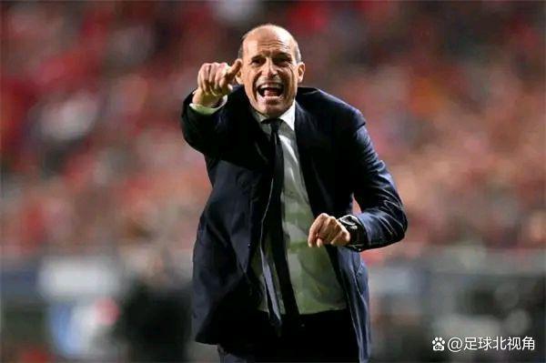 塞维利亚内部会议纪要流出：冲刺阶段更衣室发声，荷甲使命明确，更衣室氛围转暖(费内巴切官宣签下塞维利亚中锋恩内斯里)