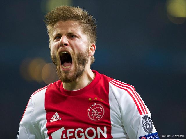 冲刺阶段荷甲传出新动向；费耶诺德止住颓势；管理层表态——媒体盛赞；纪律约束更严格的简单介绍