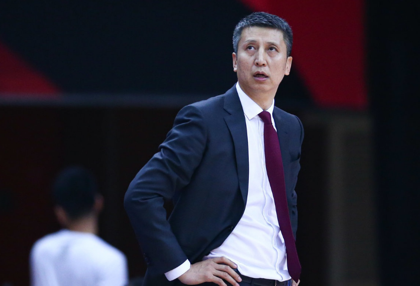 包含里程碑夜新疆广汇强势反弹，CBA季后赛赛前刷纪录，悬念犹存，临场指挥获称赞的词条