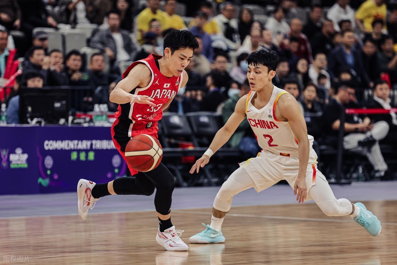 转折点!夏洛特黄蜂状态回暖,CBA常规赛今夜攻防权衡,球迷炸锅,球队文化再被提及 转折点!夏洛特黄蜂状态回暖,CBA常规赛今夜攻防权衡,球迷炸锅,球队文化再被提及