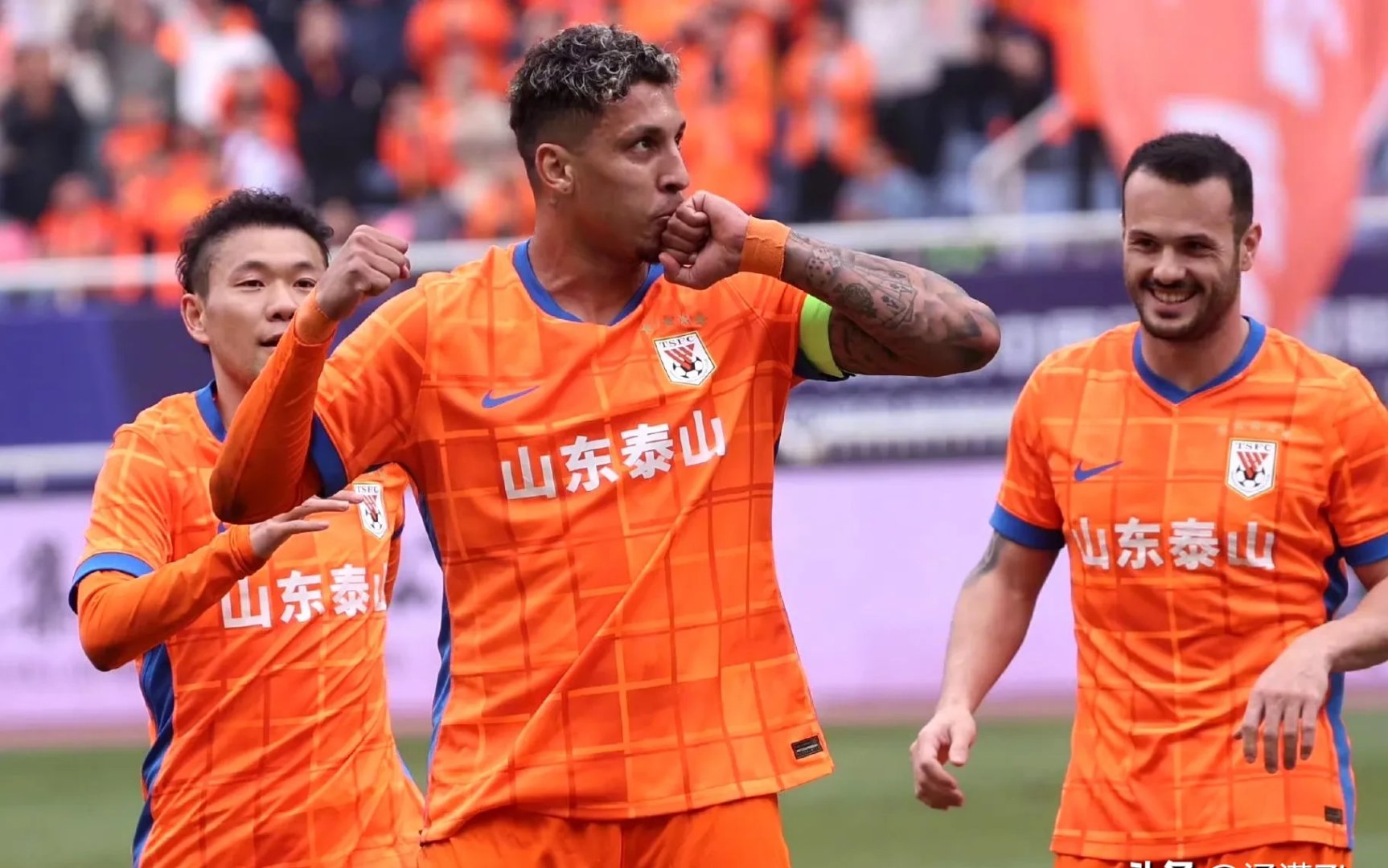 北京国安发布备战花絮,窗口期战术微调,意大利杯任务艰巨,团队化学反应显著(北京国安比赛日程) 北京国安发布备战花絮,窗口期战术微调,意大利杯任务艰巨,团队化学反应显著(北京国安比赛日程)