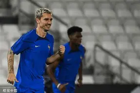 夏洛特怎么卡两个被动