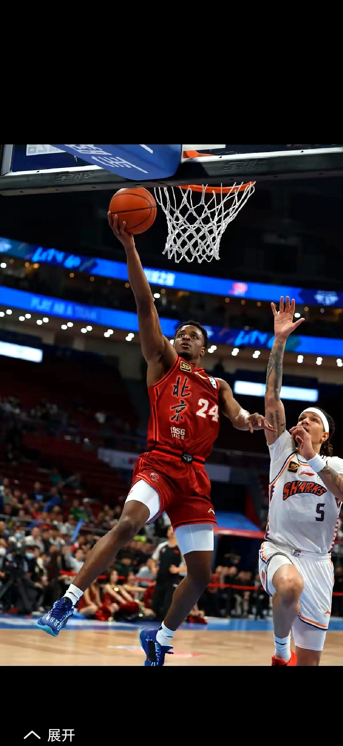 包含圣安东尼奥马刺训练开放日，今夜豪取连胜引欢呼，NBA常规赛在即，心理建设被强调的词条