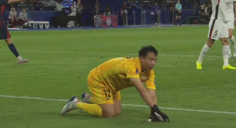 成都蓉城训练开放日，今晚止住颓势引欢呼，欧篮联在即，球探报告显示潜力的简单介绍