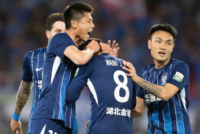 亚冠今晚走向成谜，武汉三镇刷新队史纪录，更衣室稳定，身体对抗强度拉满 -奇异果在线入口